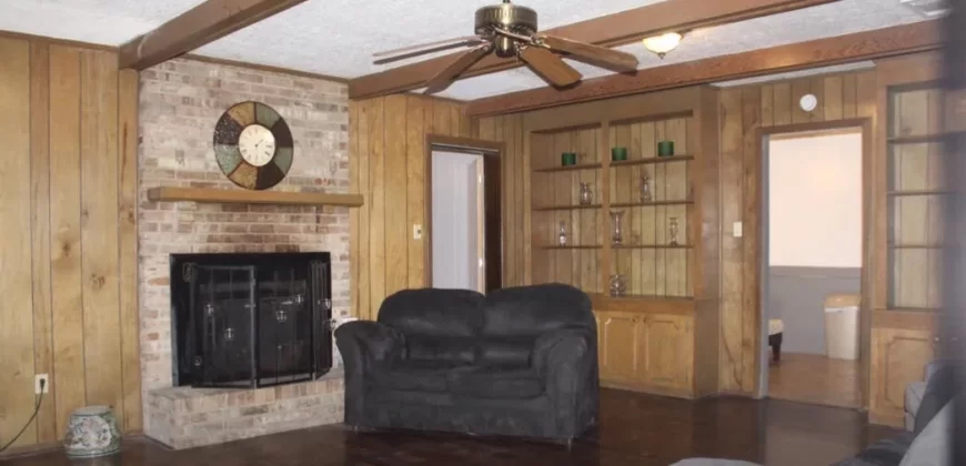 2910 Longwood Drive Jackson, MS 39212