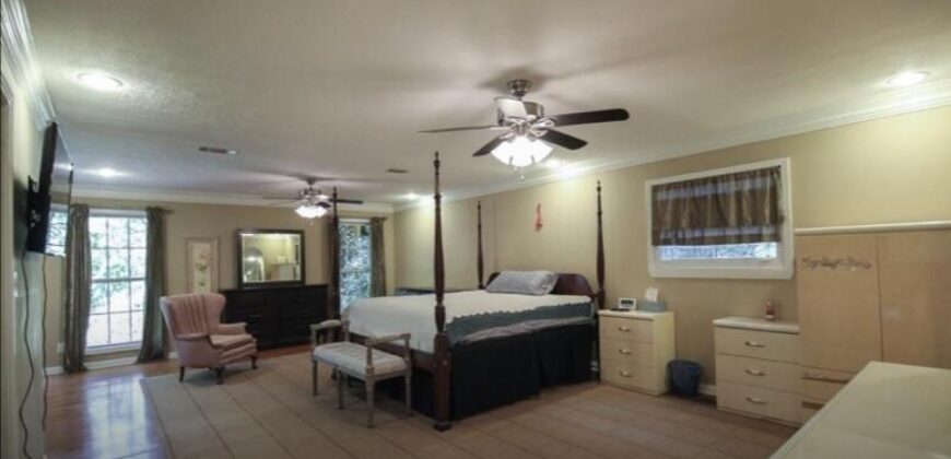 4179 Ridgewood Road, Jackson, MS